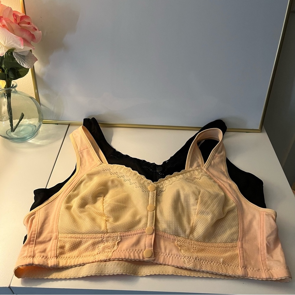 2 Women's Lace Trim Bralette Size Large - Black & Peach